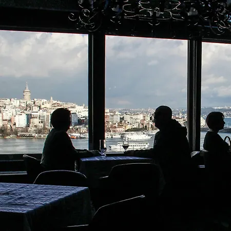 Cafe Halic *